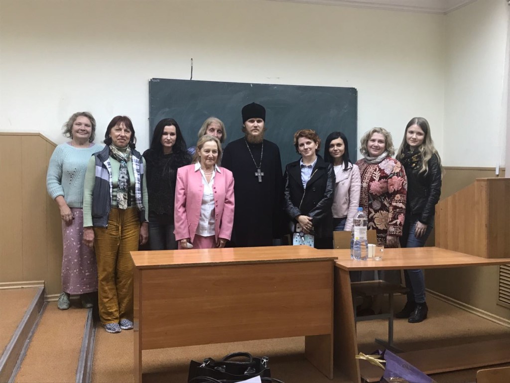 Икона Божией Матери «Донская» передана в дар Старочеркасскому мужскому монастырю приходом целителя Пантелеимона г. Миллерово